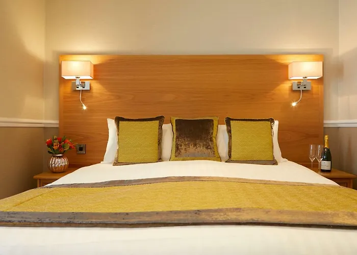 Top Scarborough Esplanade Hotels